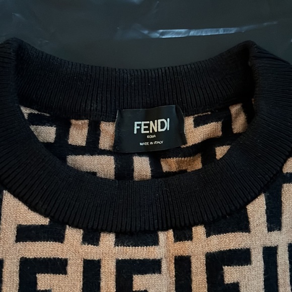 Sweater - Picture 2 of 5